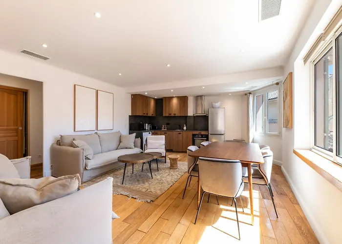 Appartement place des lices - QUARANTA